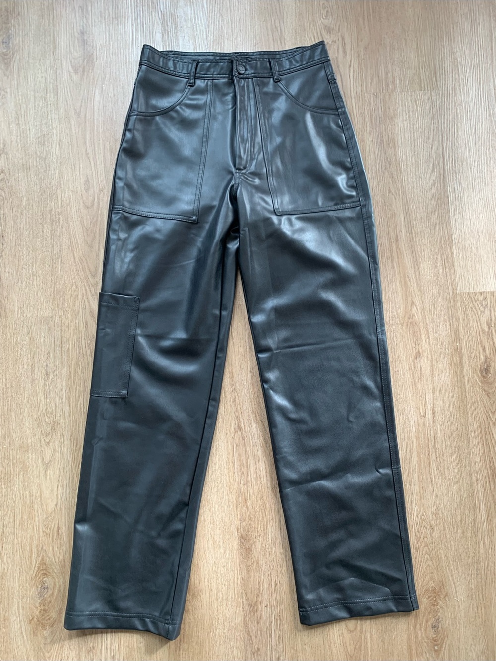 Zara High Rise Straight Leg Faux Leather Black Pant 90s Cargo style pocket Mediu